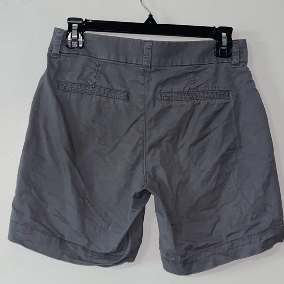 OLD NAVY Everyday Gray Chino Shorts Mid Rise Stretch Women’s Size 0 - Picture 3 of 7